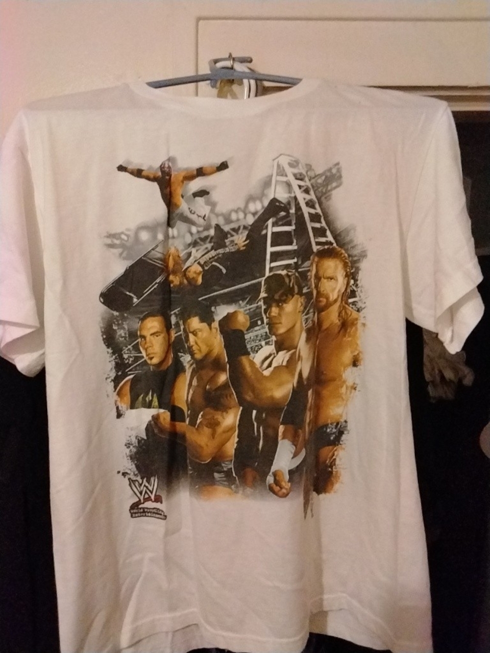Vintage 2007โ2008 WWE Hybrid White graphic t-shirt Size L